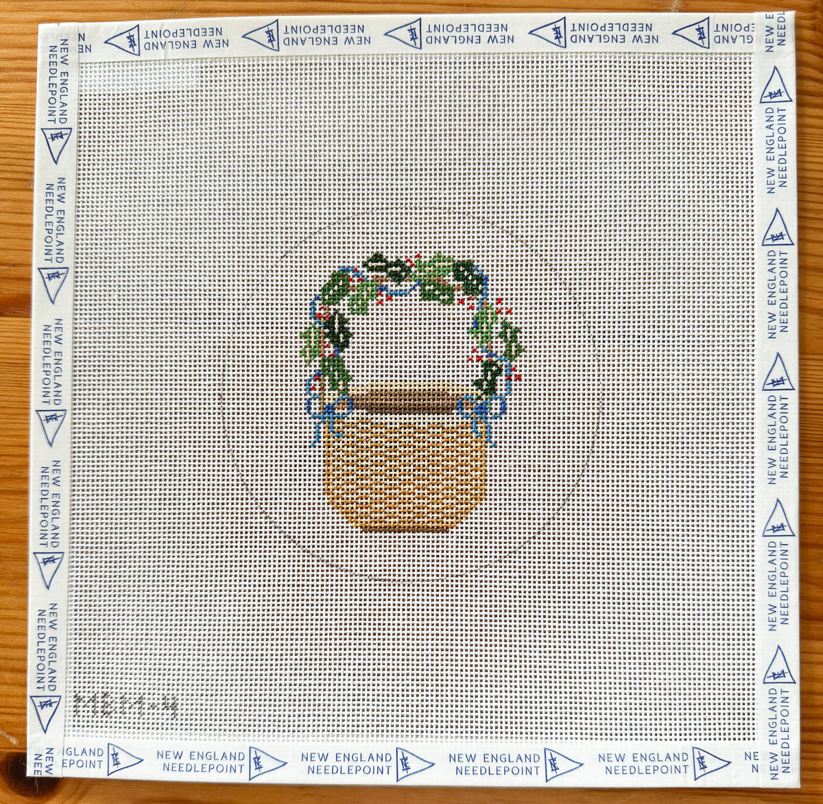 CBK- Nantucket Basket- Holly on Handle